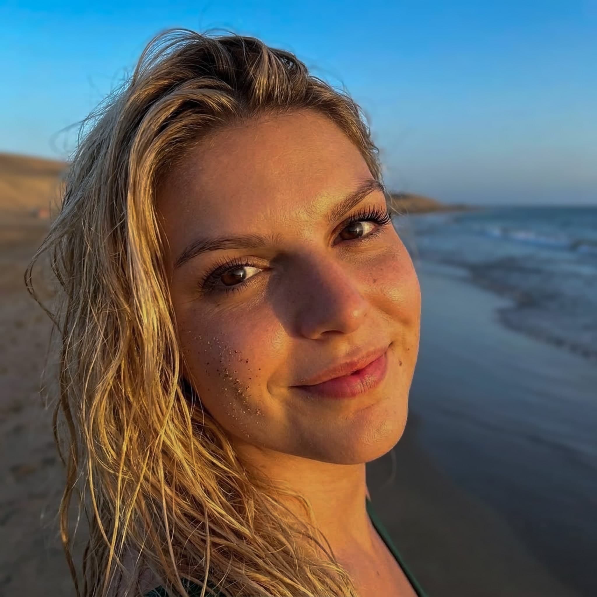Chloe, 30 — Brillith's Mansion